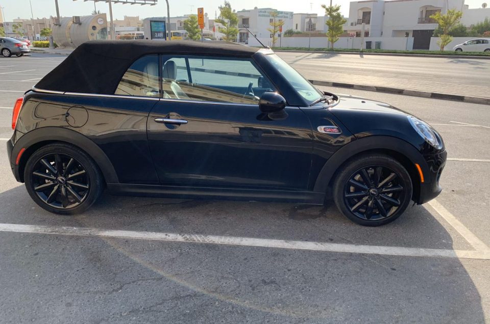 Mini cooper s convertible 2016 Black Drive Rent a Car