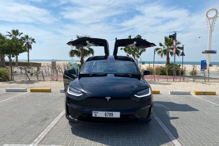 Tesla Model X Plaid 2023